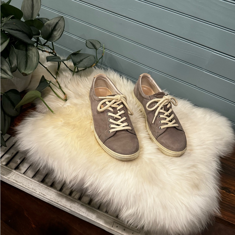 Ecco Soft 7 Sneaker Grey/Rose Soft Suede Size 8 / 39 Euro